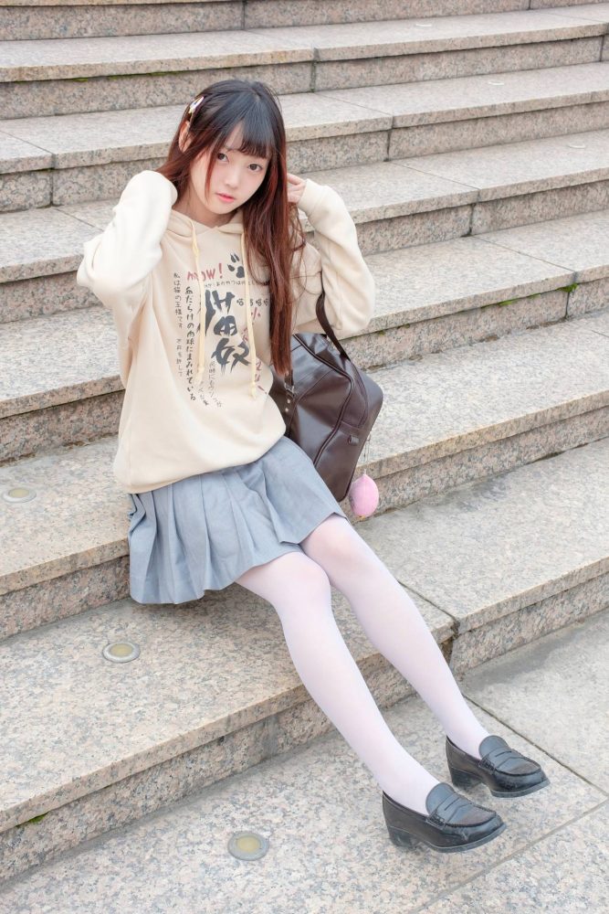 甜美的白丝女孩【131P】20007-花间社