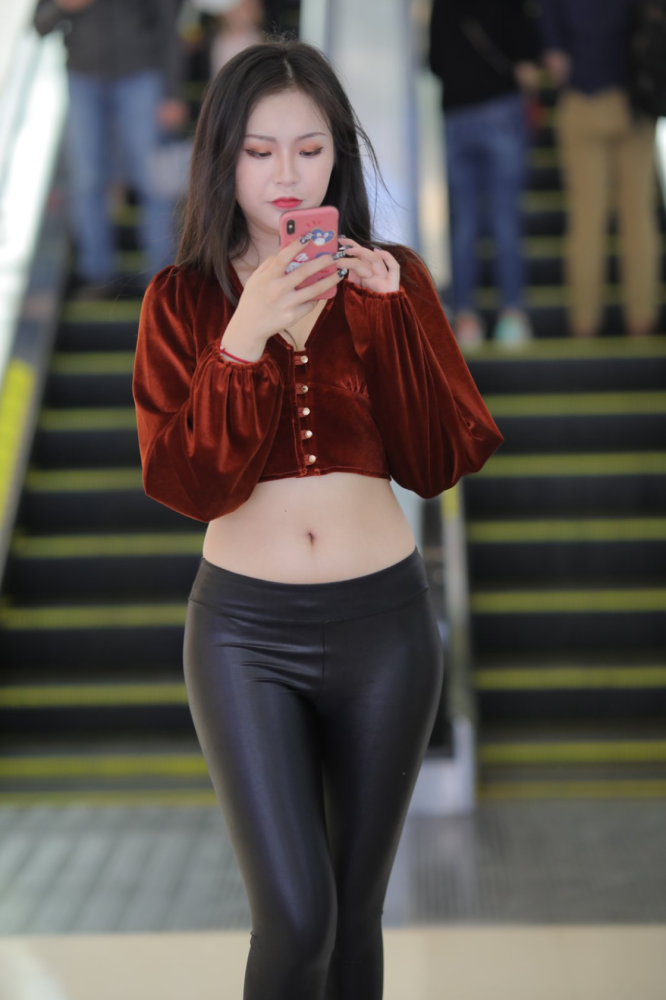 街拍黑色皮裤性感美女 -J1236【333P】-花间社